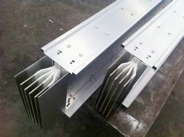 Bus duct connectors generally have the following characteristics during use: